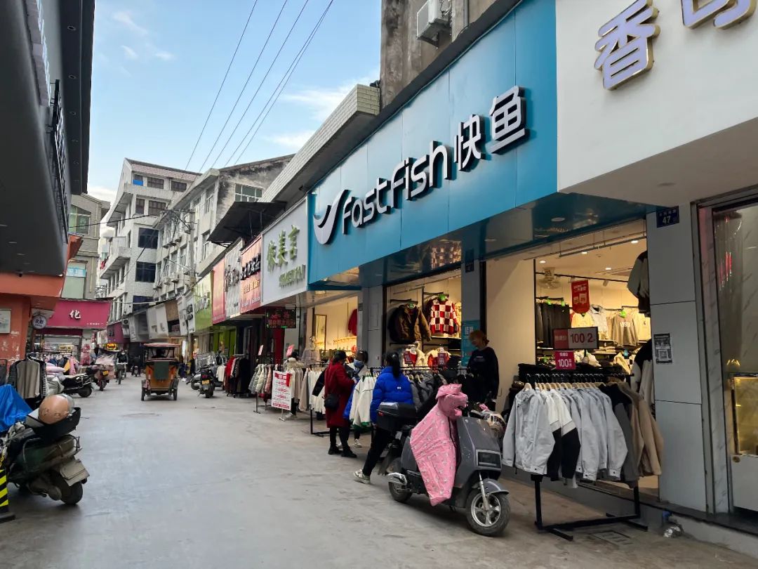 河南乡镇蜜雪冰城一年真实收入,乡镇开一家蜜雪冰城一年纯利润