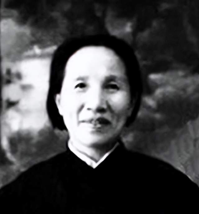 1964年，一妇女主动接近主席遭警卫阻拦，周总理连忙制止