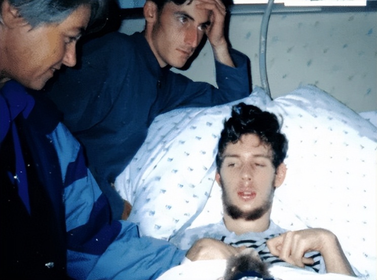 南非13岁男孩失语虐待儿童事件,南非男孩昏睡13年遭护工非人虐待