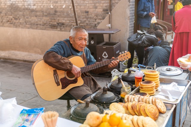 别让你的父母支付宝关联太多钱，杭州54岁大爷买仨包支付19万