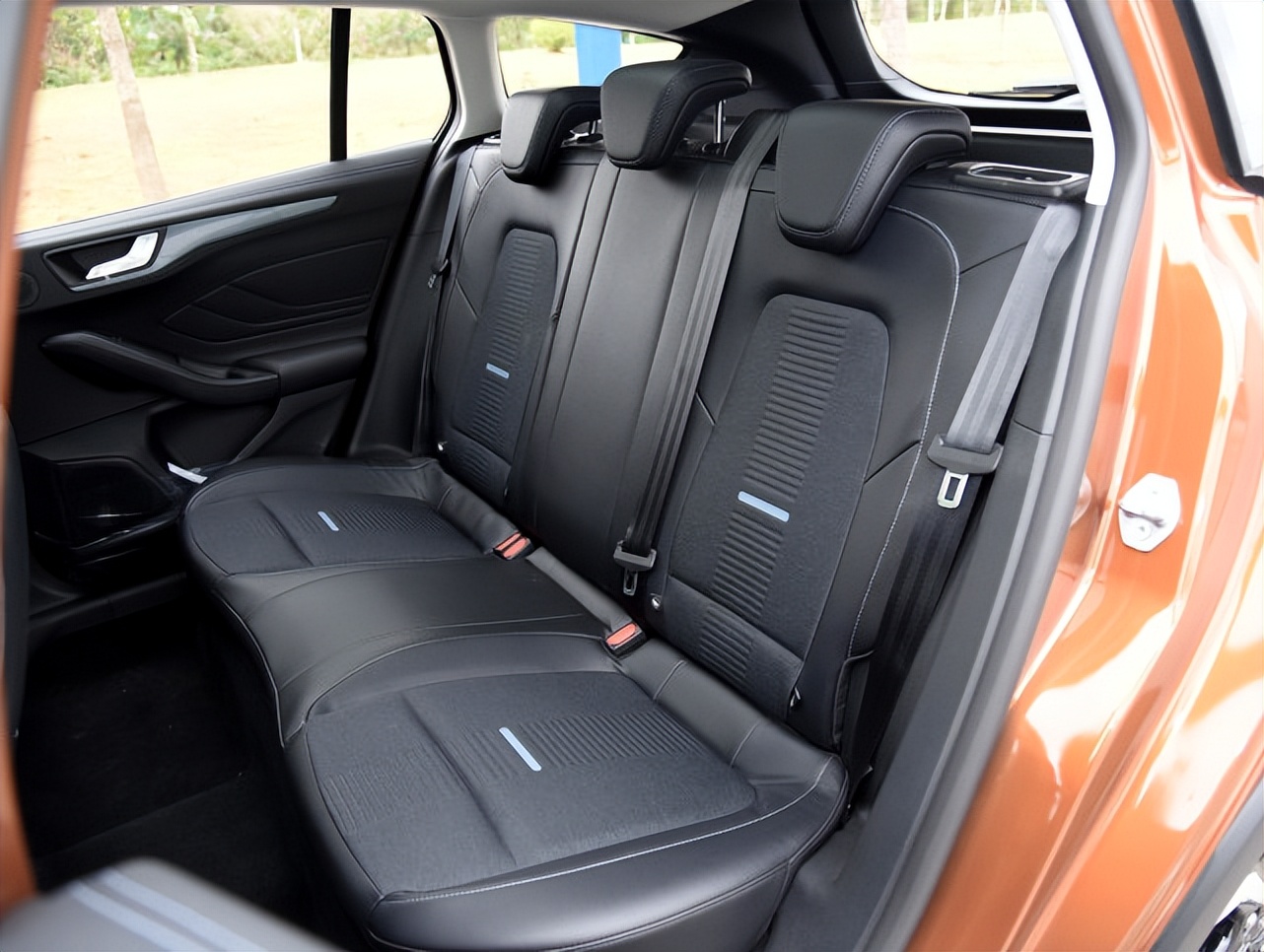 福克斯油耗拖后腿了吗,07年福克斯自动挡1.8正常油耗多少