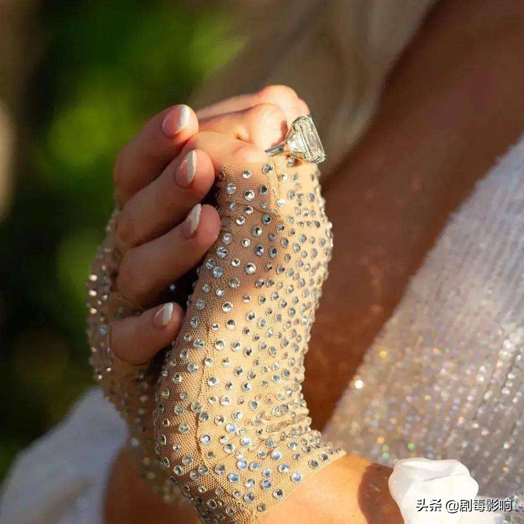 涓夋鎮斿灏忚,涓夋鎮斿