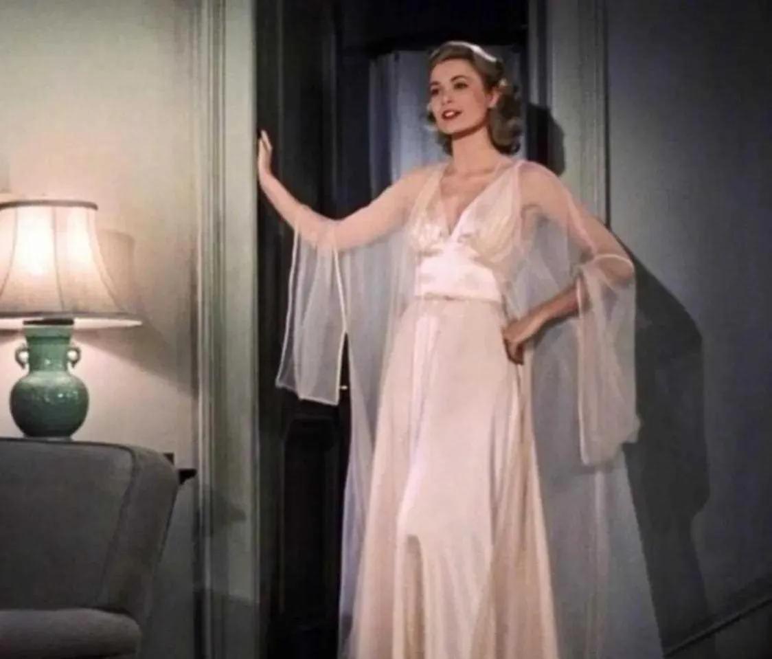 摩纳哥王妃们的悲哀:奥斯卡影后和“逃跑王妃”夏琳的悲情一生