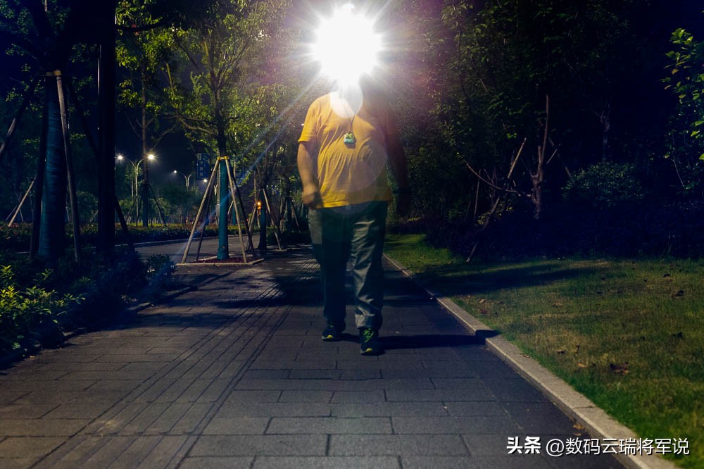 夜晚骑行照明好选择多功能L型迷你可充电头灯CYANSKYHS3R