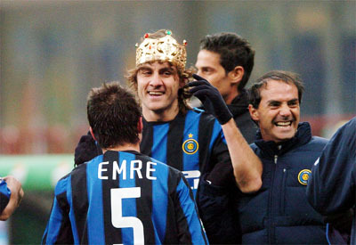 足坛公认的历史地位,足坛历史地位排名谁评判的