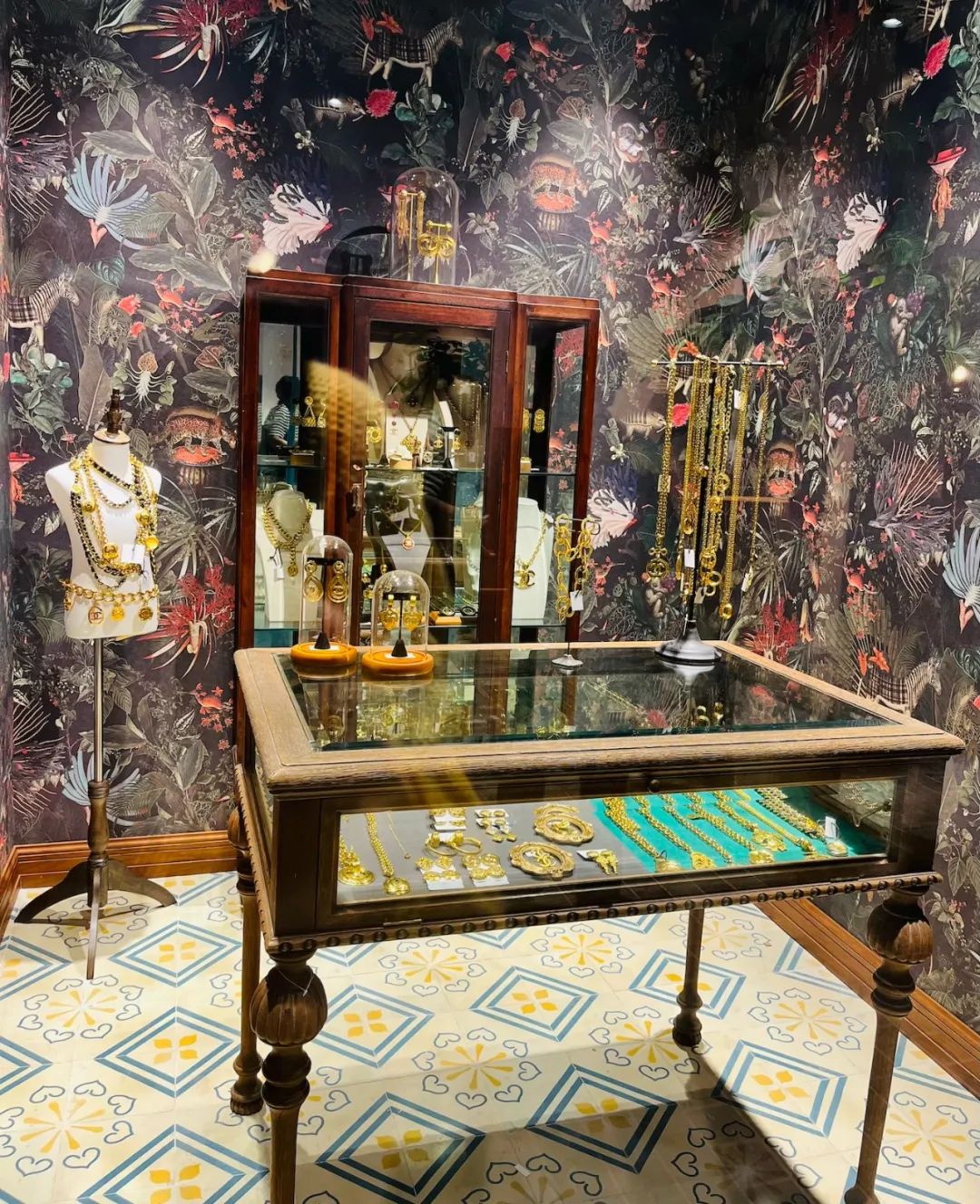 排队1小时的淮国旧，能撑起沪上的中古风潮吗？