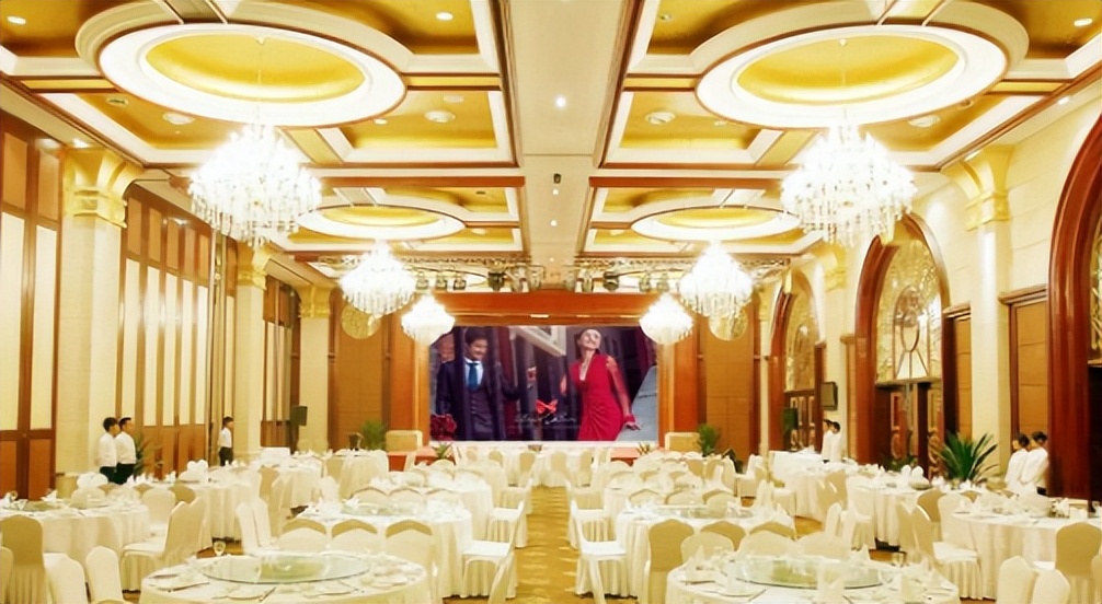 婚宴酒店led显示屏怎么设置,上海宴会厅led全彩显示屏报价