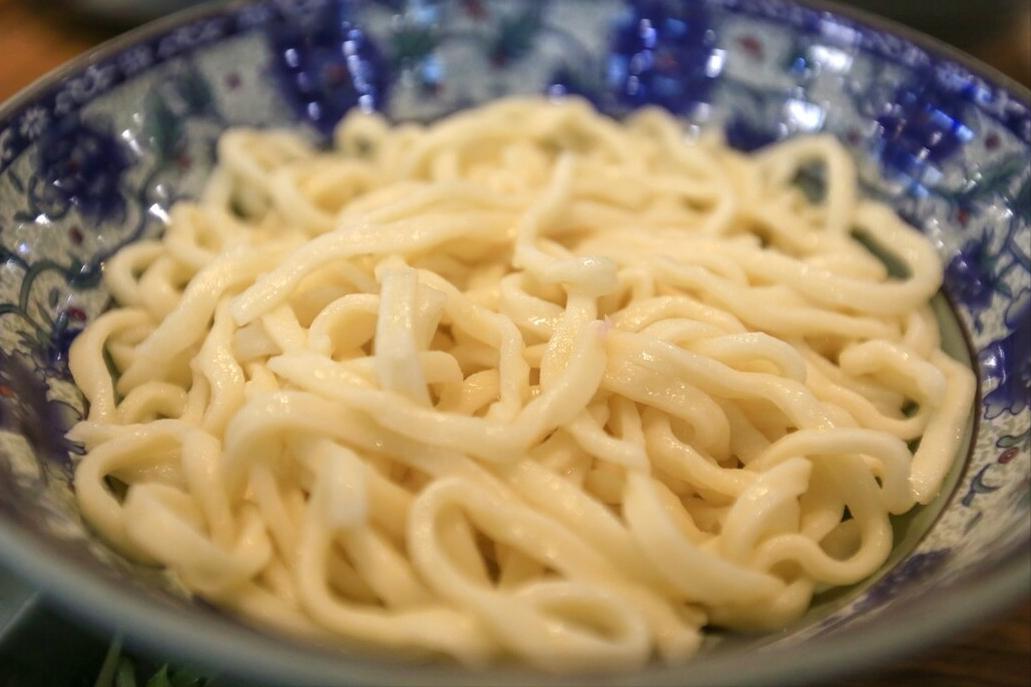 家常炸酱拌面的做法,爱吃面的请收藏教你炸酱面的做法