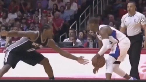 防守大闸最简单的方法,30秒教你防守小技巧