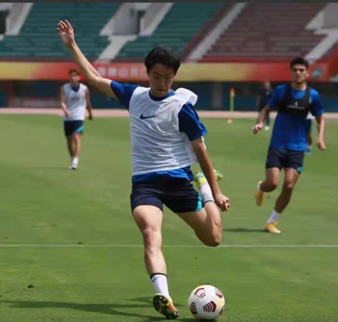 河南嵩山龙门球队训练,嵩山龙门青训梯队