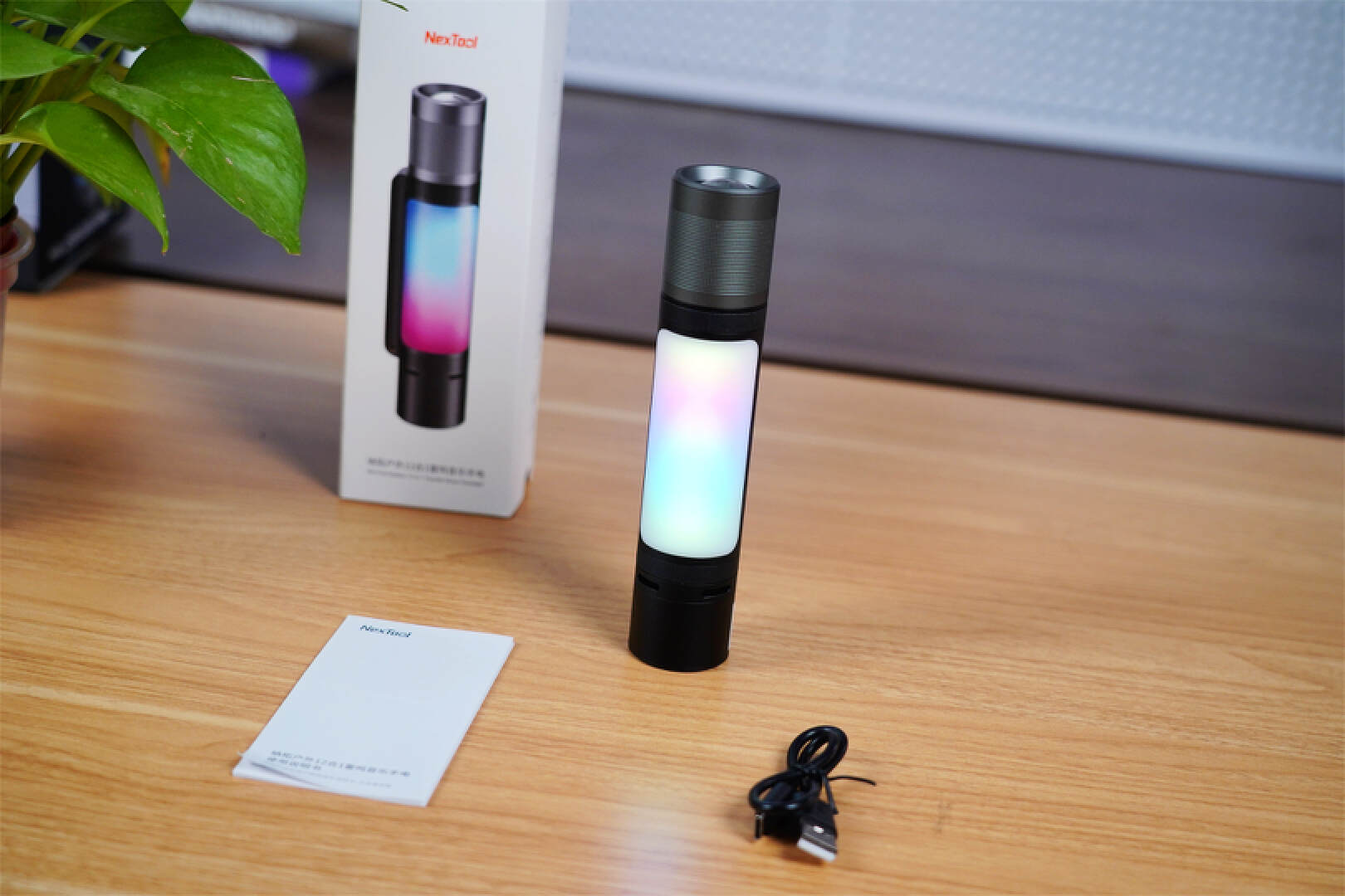 纳拓十二合一雷鸣音乐手电测评,神奇户外灯多功能高端露营灯