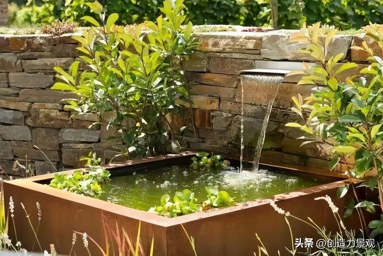 越“锈”越惹人爱的耐候钢，在庭院造景中也被广泛应用着