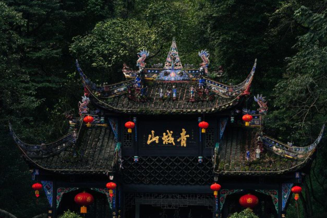 旅游必去景点十大名山,国内五大名山哪个最值得去