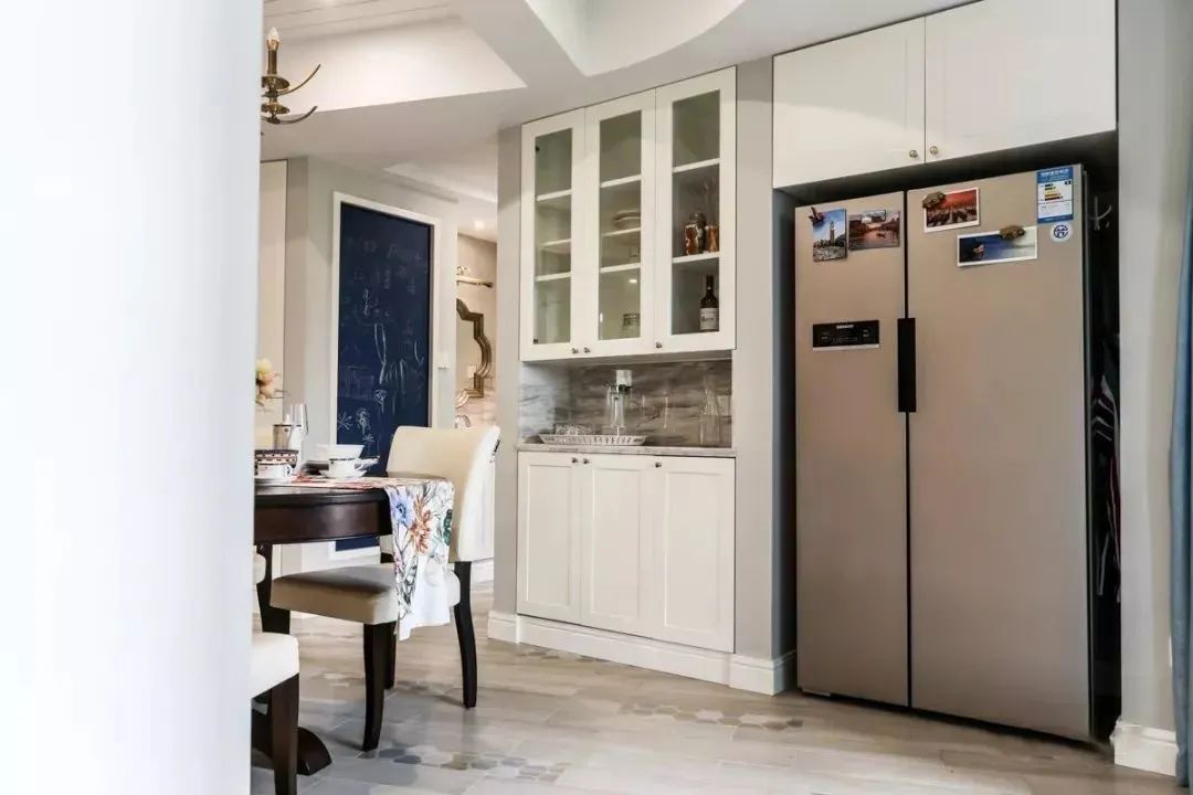 冰箱是放在厨房好还是放在餐厅好,冰箱放厨房好还是放客厅好效果图
