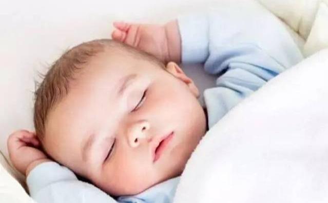 儿童睡眠满头大汗是缺什么,宝宝睡觉睡得满头大汗是怎么回事