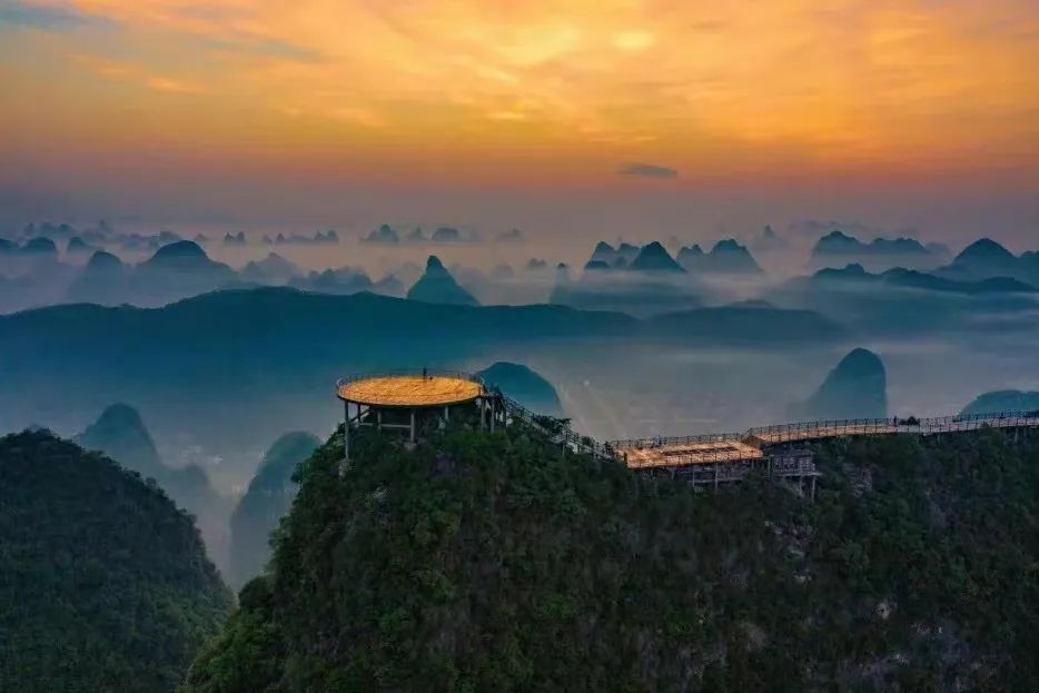 回到早睡早起的日子,回老家朝九晚五