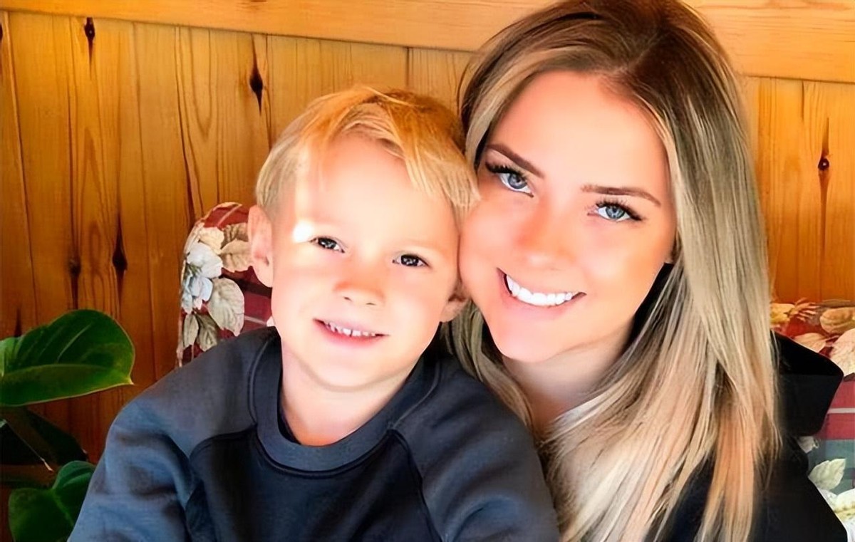 桑巴舞蹈内马尔挨踢,内马尔19岁普斯卡什