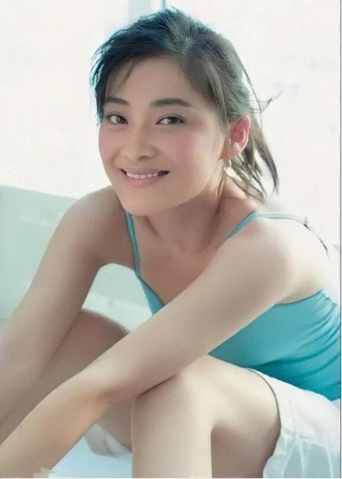 梅婷鄢颇离婚因为谁,梅婷和鄢颇度过了七年的婚姻生活