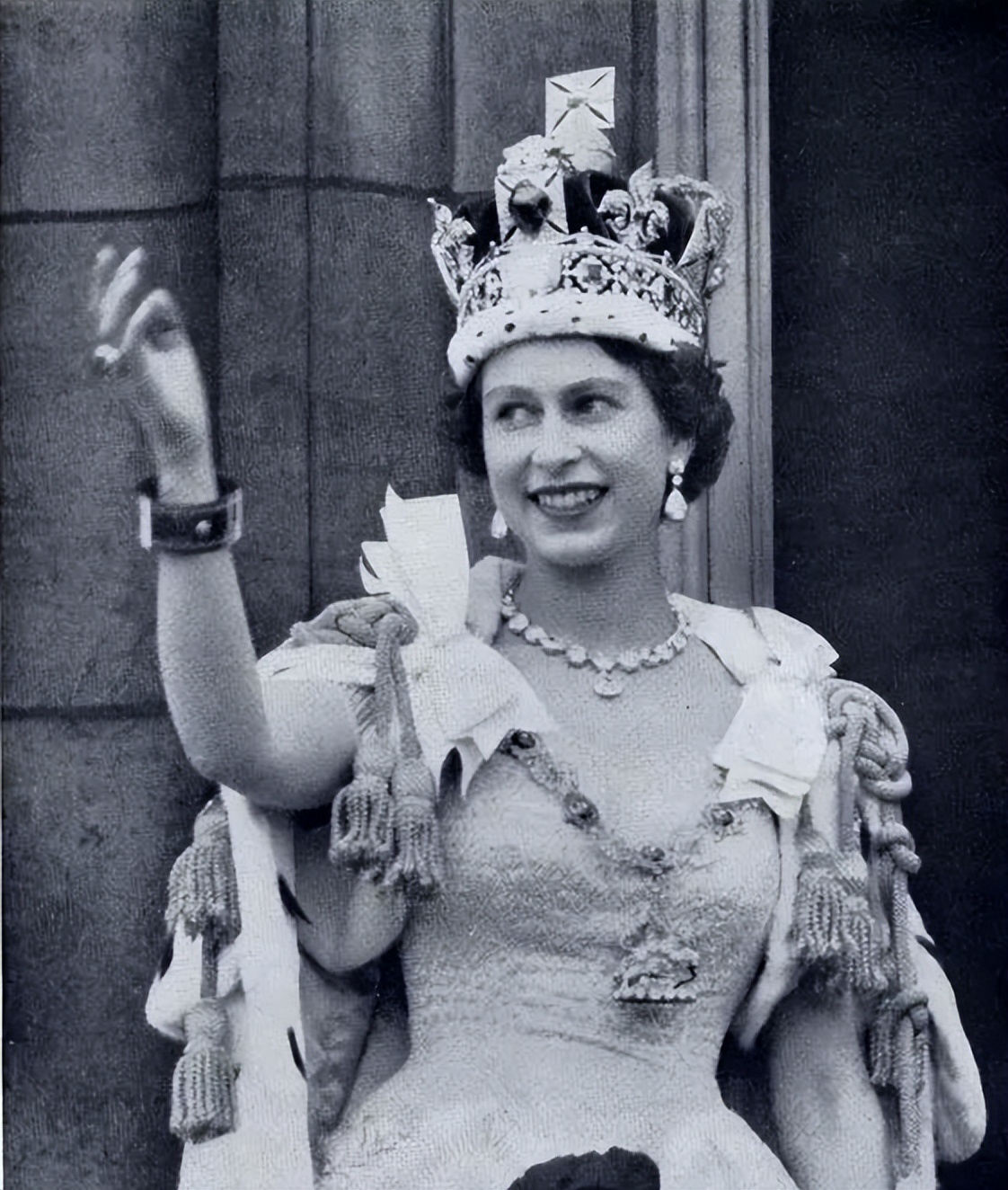 梅根被气走了,梅根卡米拉最新视频