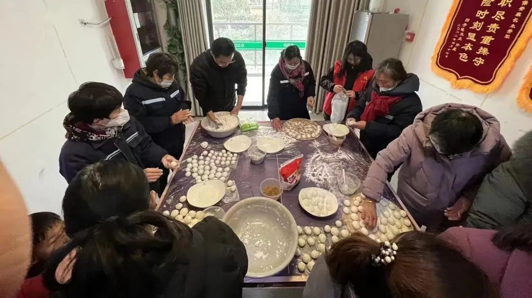 吃汤圆团圆夜,吃汤圆赏月圆合家团圆