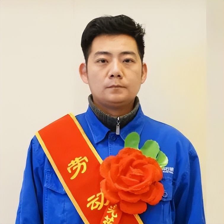 石钢工人井陉,井陉县致敬劳动者