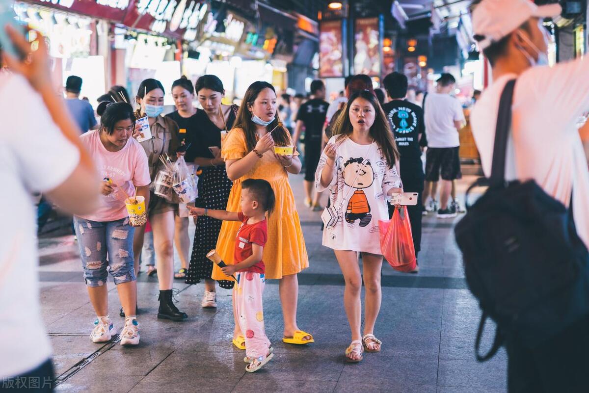 女人摆摊创业记,夫妻摆摊创业故事