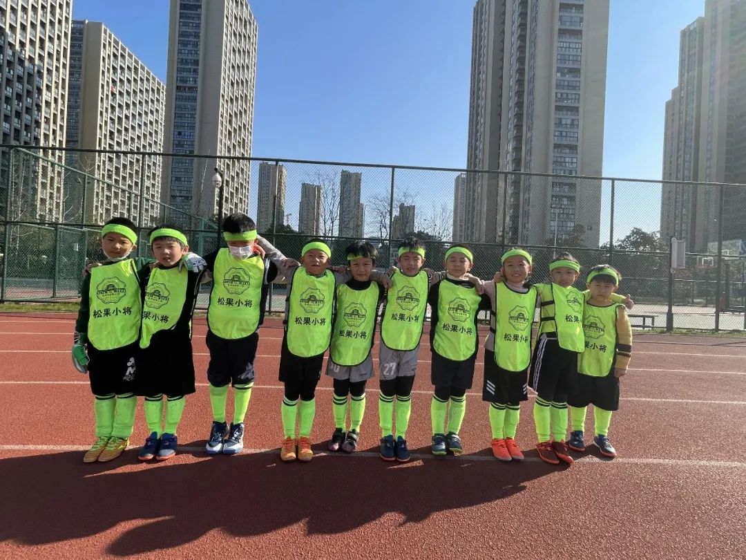 放飞梦想|二年级组率先打响杭州春晖小学第一届校园足球联赛
