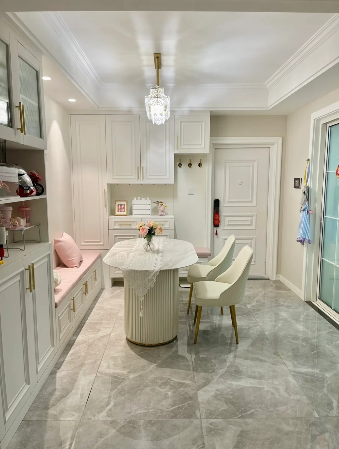 陕西夫妇晒出自家144㎡新房走红：不豪华，却是很多家庭的榜样