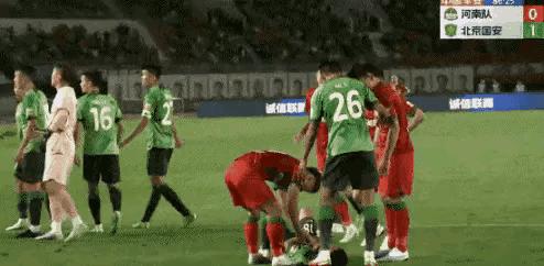 外援舒尼奇被停赛5场,河南舒尼奇几张黄牌