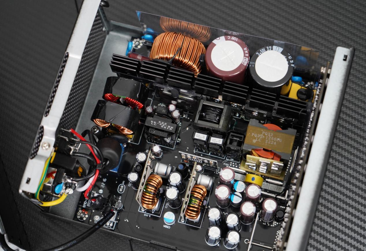 白色电源850w全模组atx3.0质保10年,10年质保atx电源