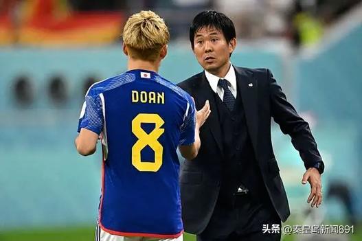 刻板的西服，诡谲的战术——森保一，和他的奇妙冒险之旅