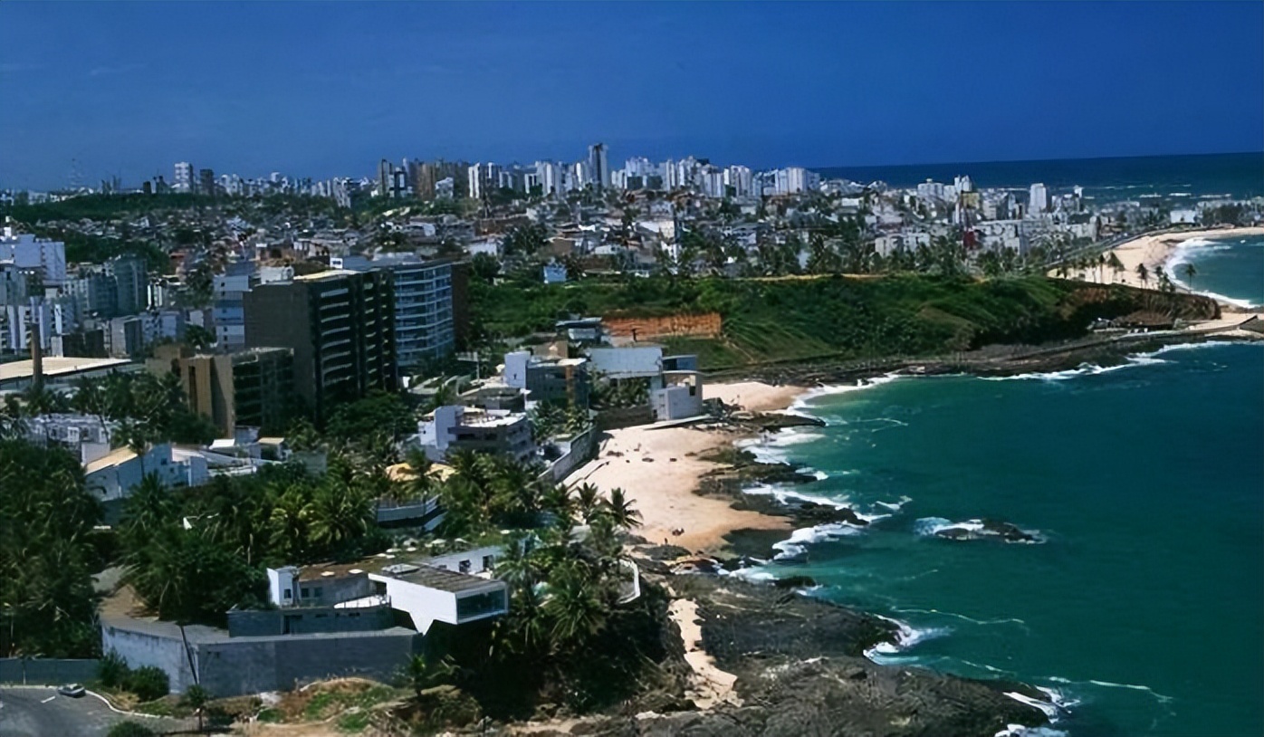 浅析18世纪巴西巴伊亚州的巴伊亚大学：创办与学术繁荣