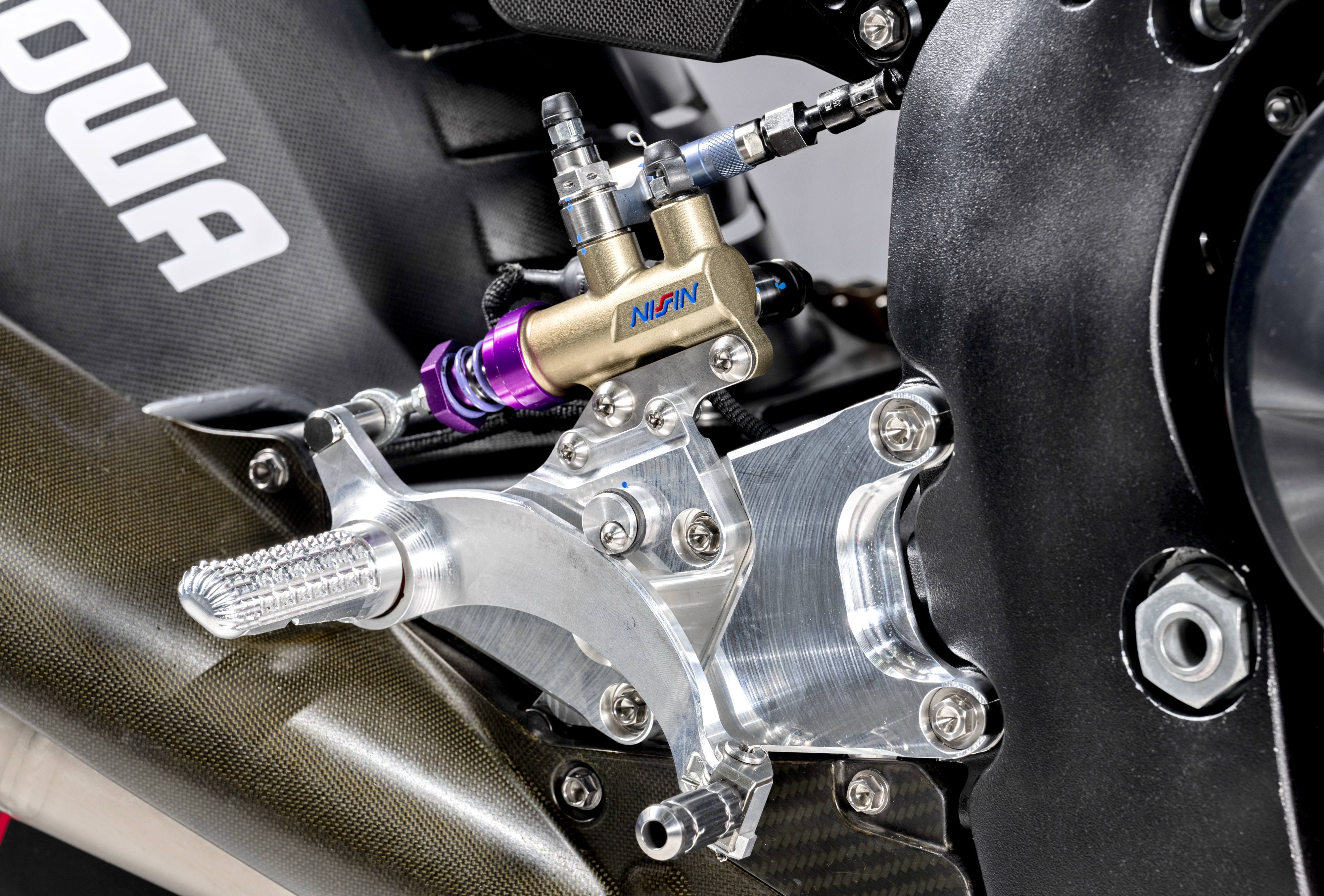 配套的那些事：Honda集团下的日信刹车、昭和悬挂