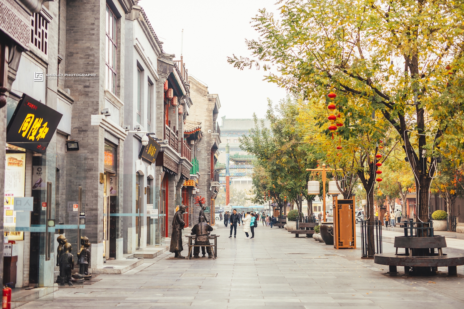 人气不再的北京前门大街，本地人不去，外地游客拍完照就走