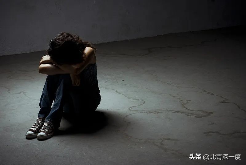 “隔空猥亵”伸向孩子:6张照片4段视频换91元,有女孩不堪威胁自杀,被抓到的嫌犯只是冰山一角