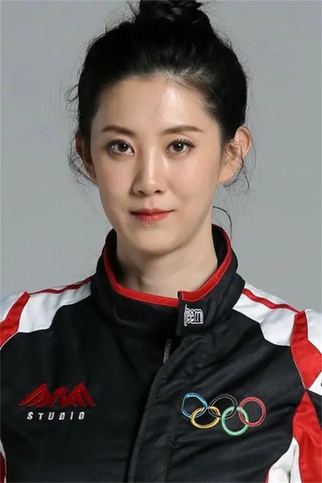 前女排最美队长,女排最美队长久违露面