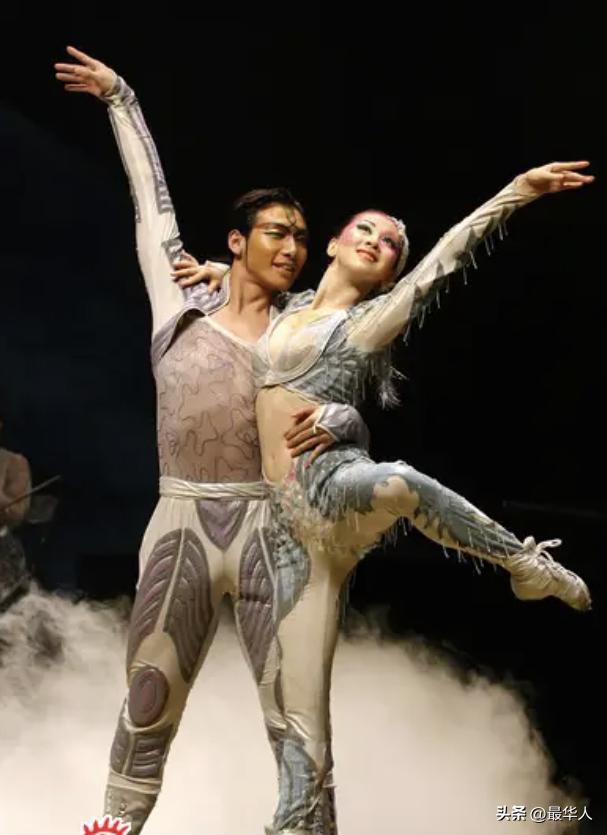 “人体模特”汤加丽：被父亲嫌弃，和丈夫离婚，46岁至今未婚