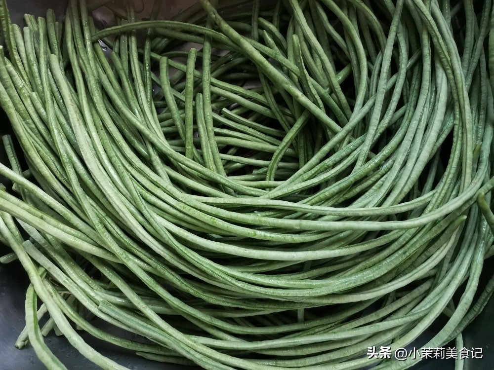 腌酸豆角里面生花怎么办,腌酸豆角怎么样不长白花