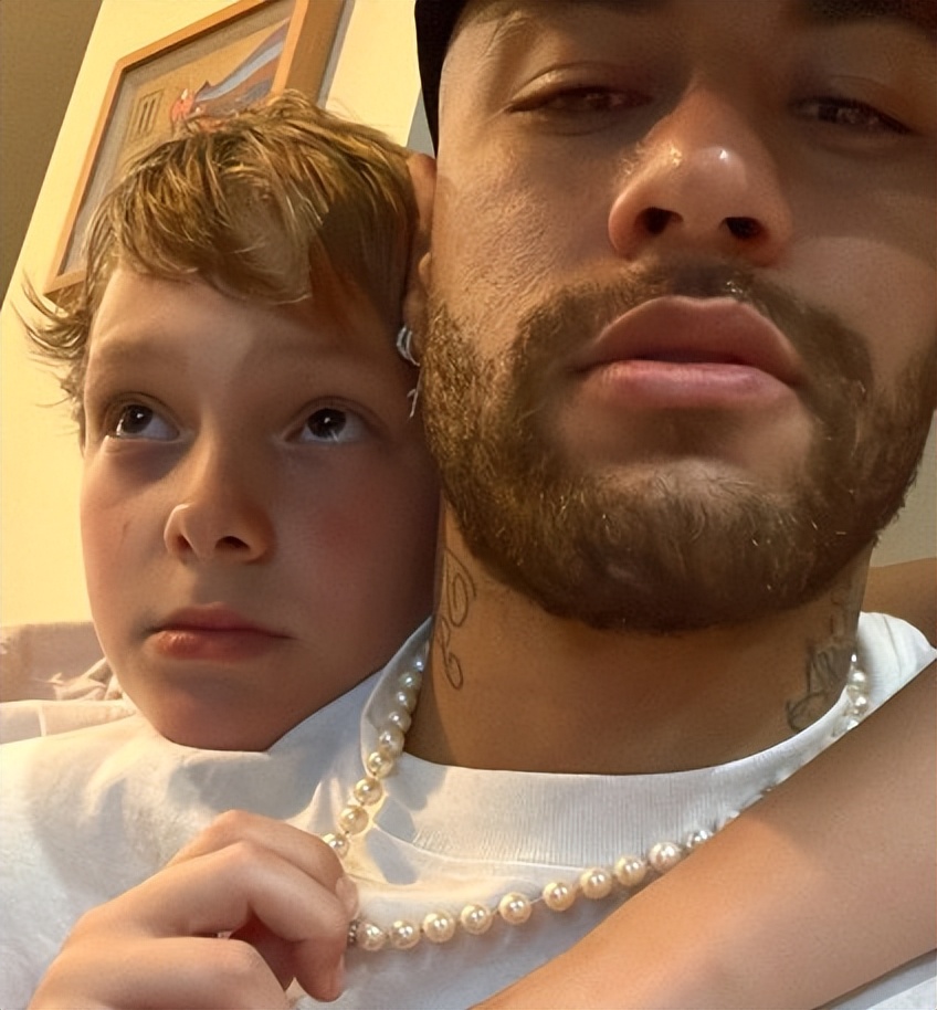 内马尔11岁儿子,内马尔9岁儿子