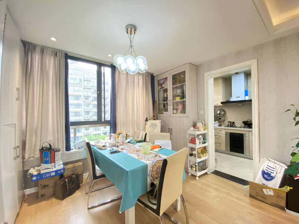 售：「张江汤臣豪园四期」高楼层90㎡两房，精装修带车位