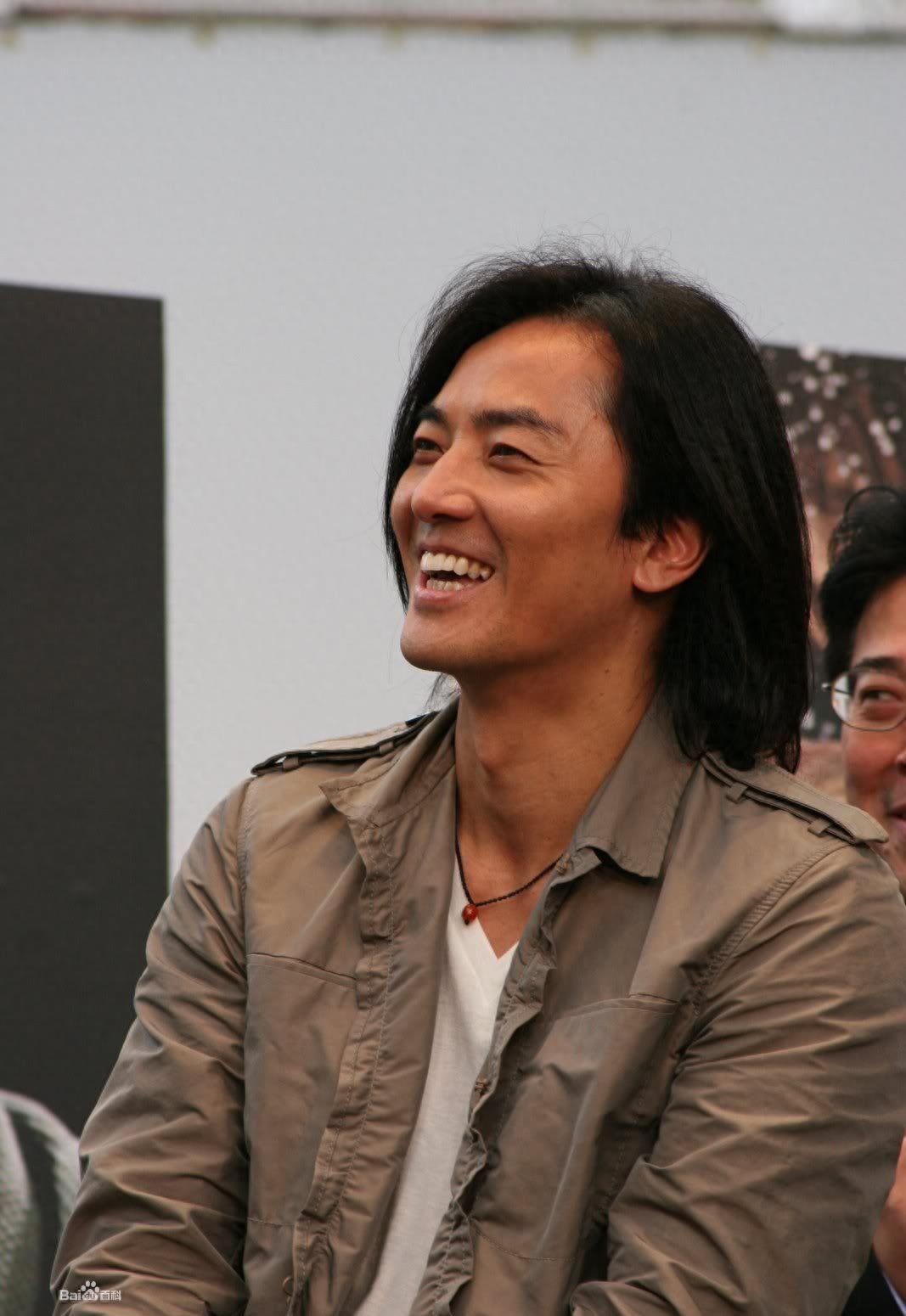 郑伊健现在在干嘛,郑伊健目前在干嘛