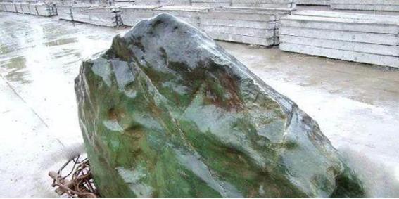 *疆新**10个捡石头腹地曝光！有一种致富方式叫去*疆新**捡石头！