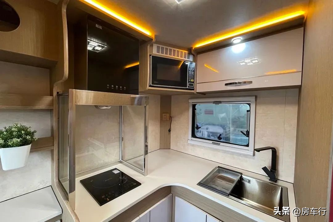 2022款五十铃轻卡房车,价格低大空间六座有哪款轻卡房车