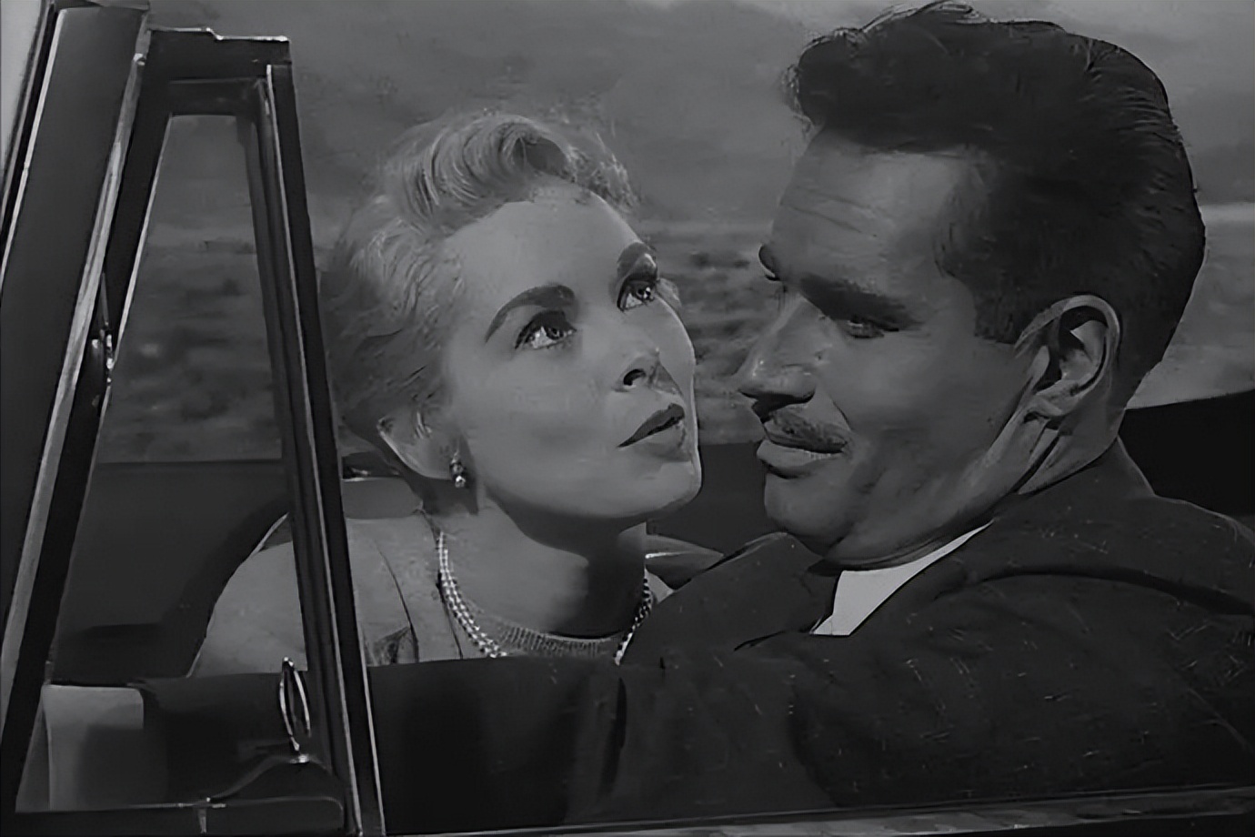 闊╁浗鐢靛奖涓殑榛戣。缇庡コ,闊╁浗鐢靛奖铔囪潕缇庝汉