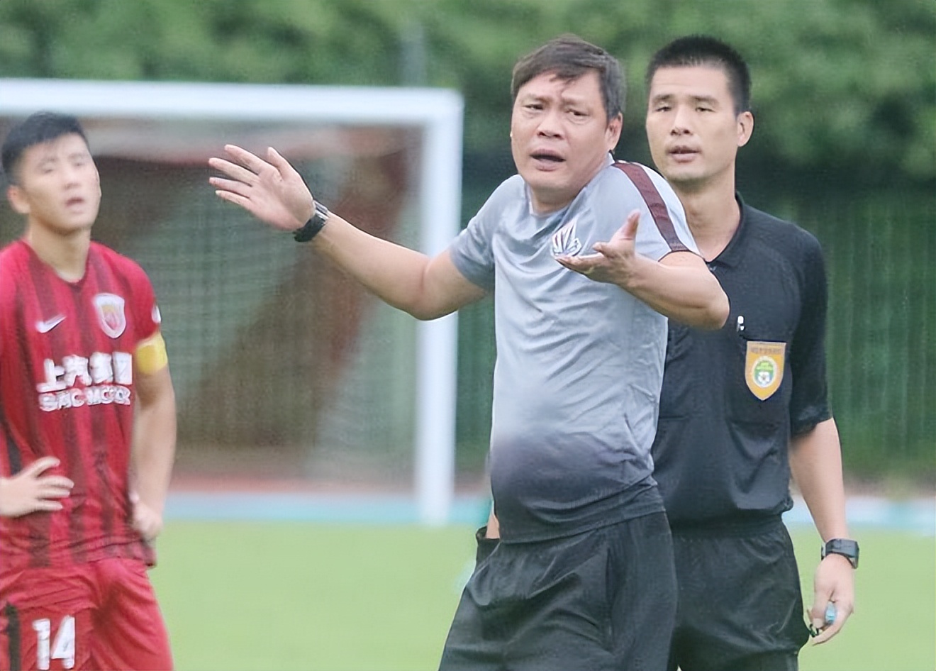 范志毅二婚妻子,范志毅老婆芭蕾舞