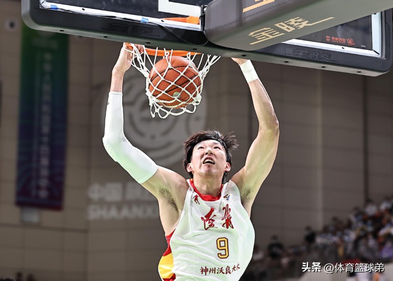 周琦再次失去首发位置,周琦状态低迷引担忧