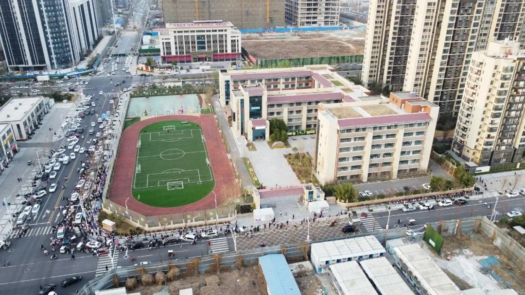 郑州滨河国际新城绿城明月怎么样,郑州滨河国际新城2022年的样子