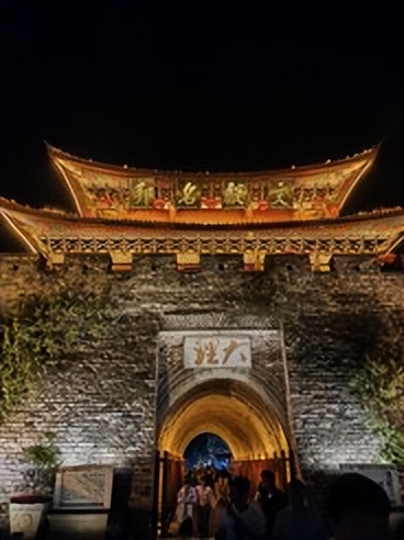 成都香格里拉十日游,昆明大理丽江香格里拉六日游报价