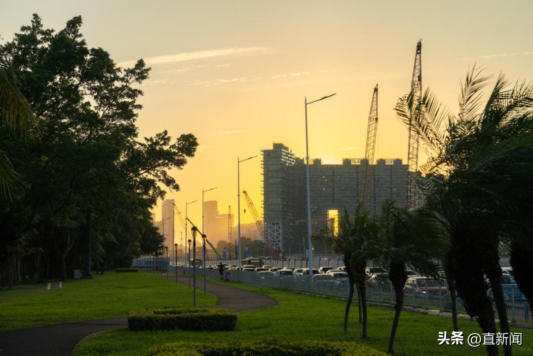 甯曟．鏂璁″闄㈡椂瑁呭睍,绾界害鏃惰璁捐瀛﹂櫌涓庡笗妫柉