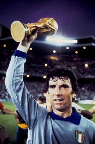 世界足坛被高估的十大球员巴乔,意大利巴乔经典阵容出场